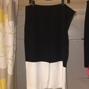 Worthington black and white pencil skirt.